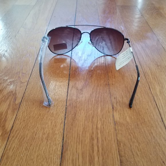 NWT H by Halston Aviator Bronze Sunglasses STyle # HH 11552 main image 5